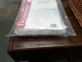 183747 / BEAUMONT PACK OF 10 INTERLOCKING PLASTIC GLASS MATS - NEW / UNUSED (PACKAGED)